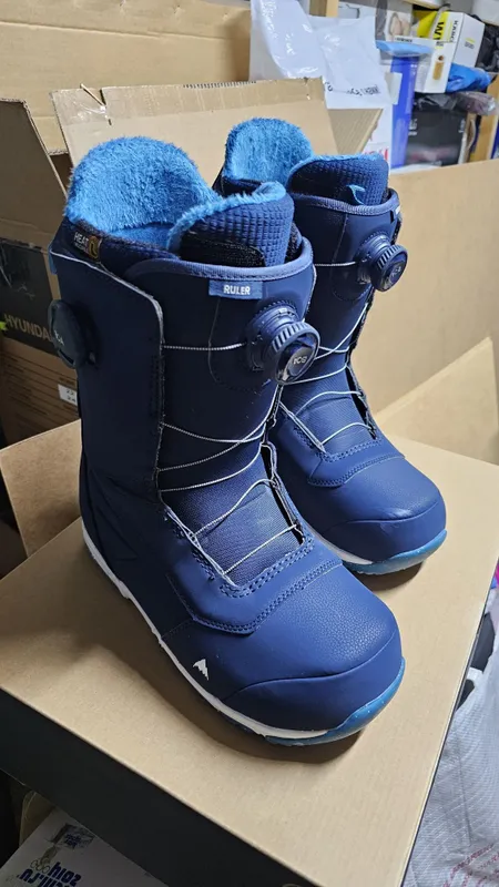 Продам сноуборд ботинки Burton — фото 1