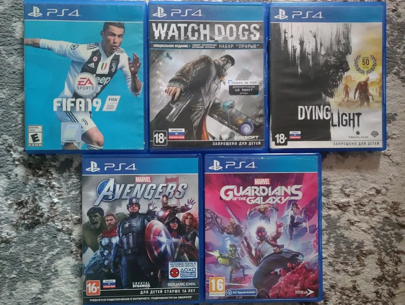 Оригинальные диски от PlayStation 4 и 5