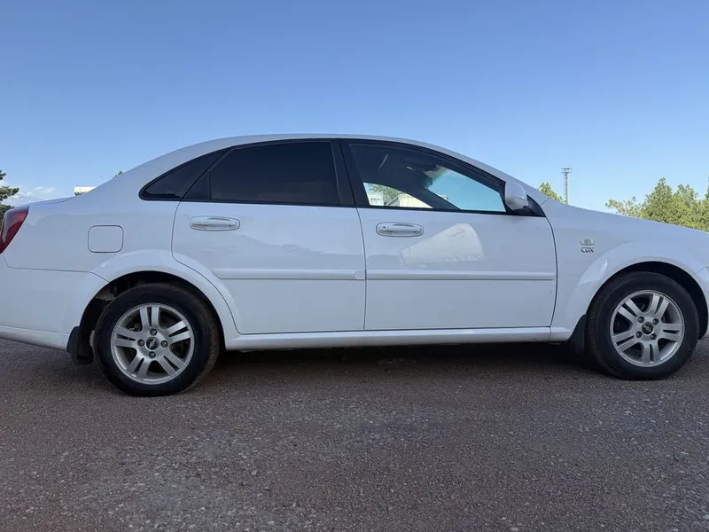Lacetti 1.8 сотилади — фото 4