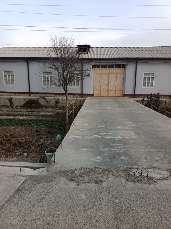 8 Sotiqli hovli sotiladi srochno