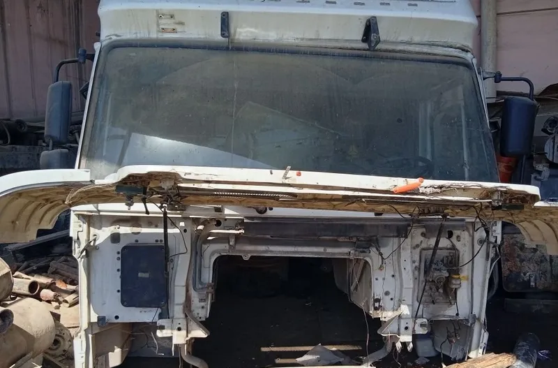 Kabina sotiladi Howo A6 1 Kabina sotiladi Howo A6 1
