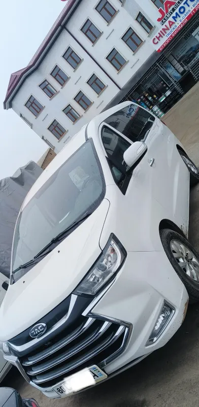Jac m4 9 kishilik linya uchun sotuvda tayyor
