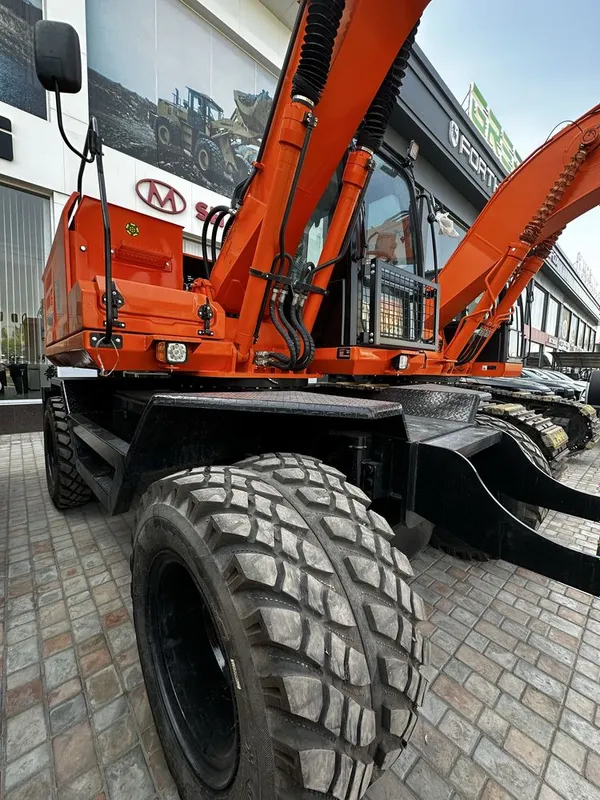 Ekskavator Lonking CDM6150W — фото 4
