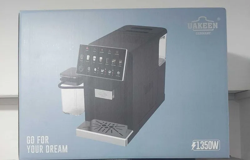 Кофемашина автоматическая с капучинатором и кофемолкой Uakeen ZL-1504.