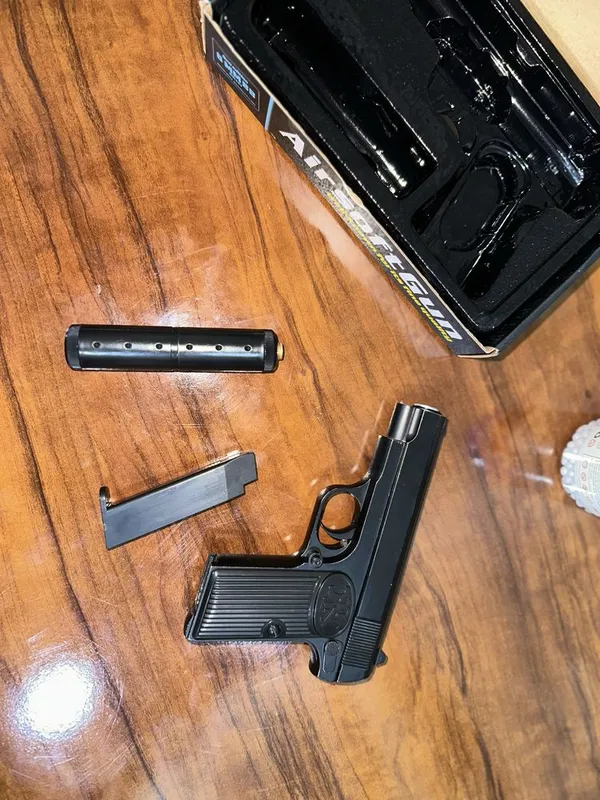 Pistolet 250 ming sum 1 Pistolet 250 ming sum 1