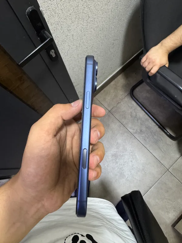 17 pro max Blue. 256/100% 9-sikl 3