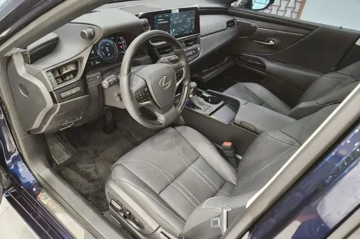Lexus ES 300 Hybrid — фото 9