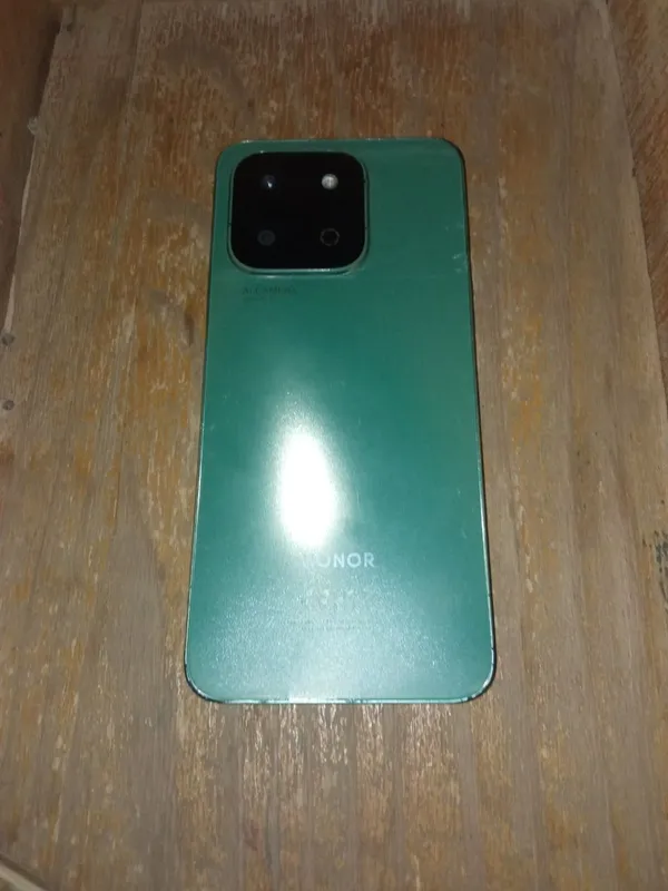 Honor X6b с памятью 128 2 Honor X6b с памятью 128 2