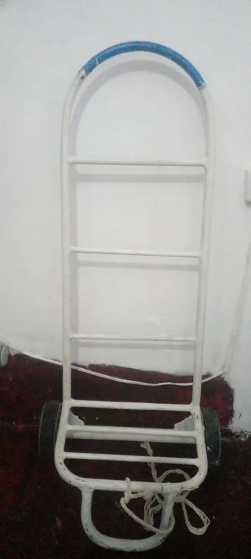 Тележка прочный. Тележка прочный.