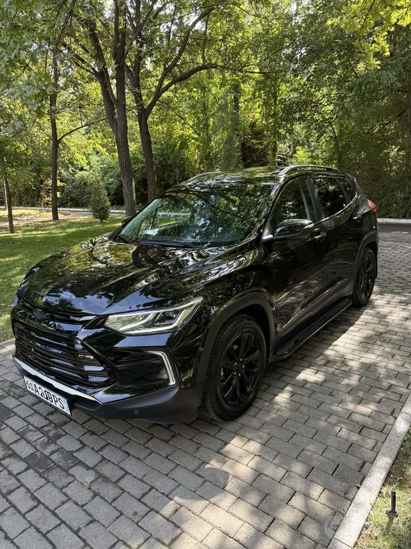 Chevrolet Tracker 2 Premier с люком, идеальное состояние, готов к эксплуатации 3 Chevrolet Tracker 2 Premier с люком, идеальное состояние, готов к эксплуатации 3