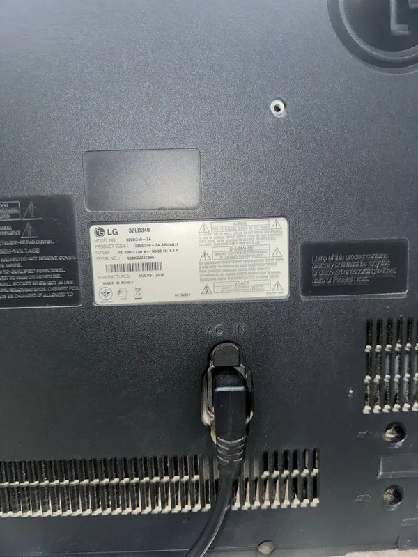 Televizor LG 32. 3