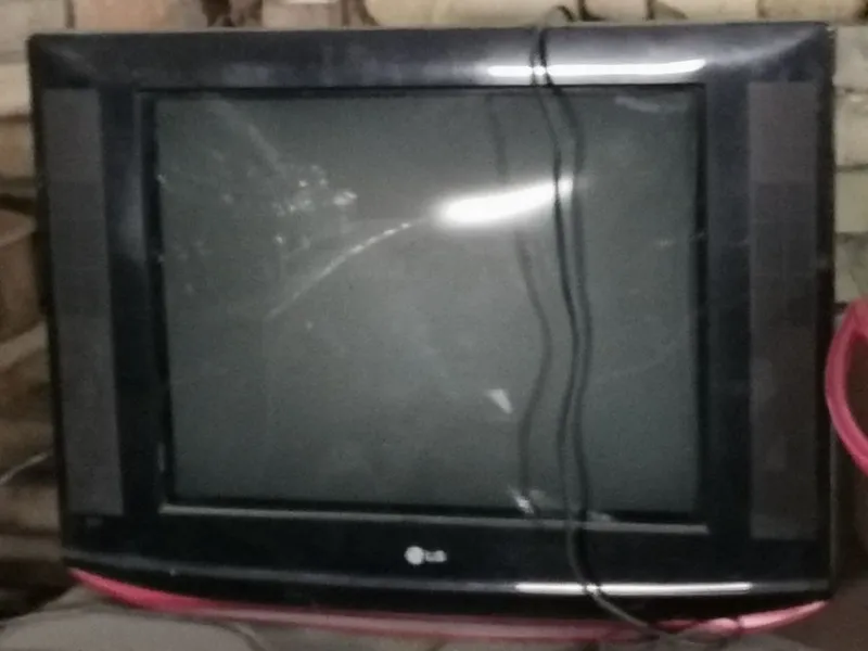 Lg televizor holati yaxshi
