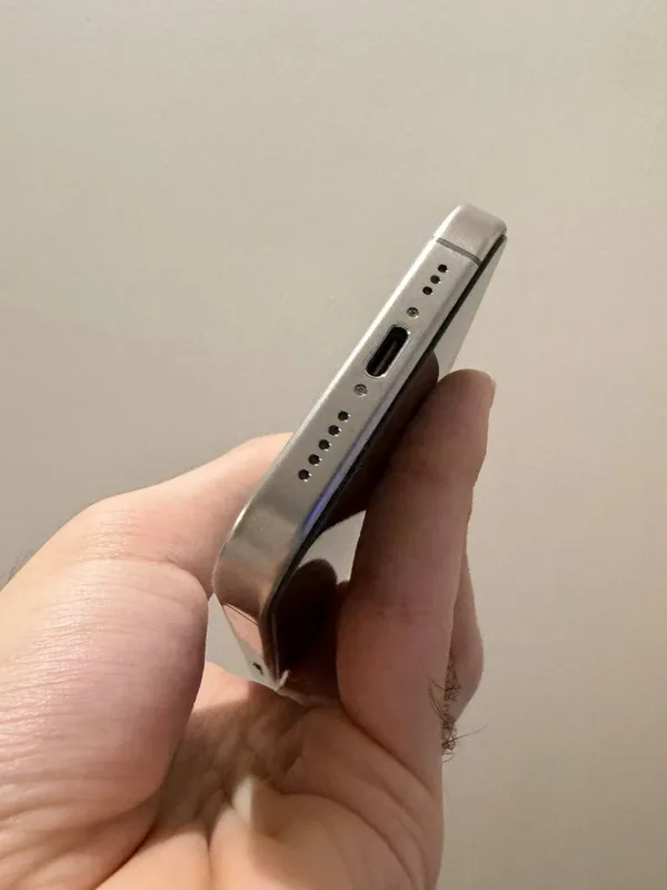 iPhone 15 Pro 128GB Natural Titanium — фото 2