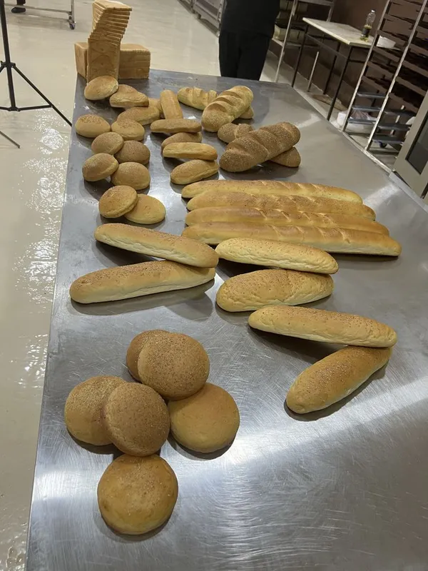Fasfood va do’kon rastalari uchun non mahsulotlarini taklif qilamiz! 2