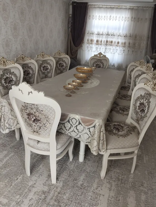 stol stul sotiladi 10 kishilik xolati yaxshi 2