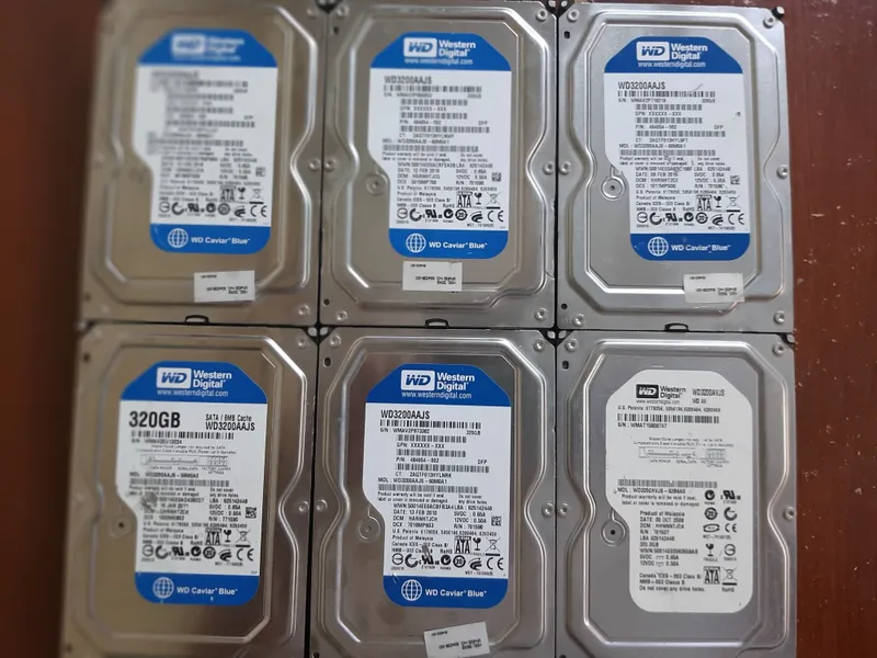 Жесткие диски Western Digital 320GB (Blue & Black) — фото 1