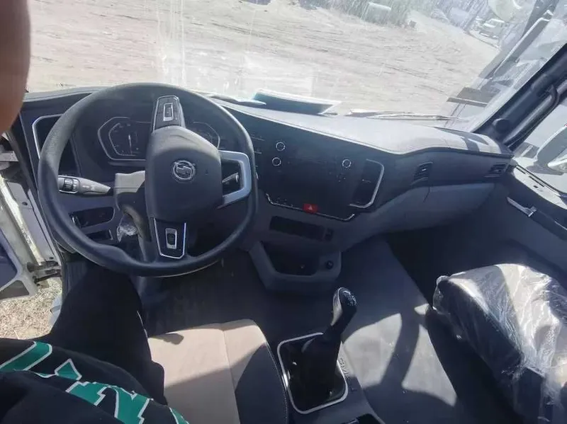 SHACMAN CNG тягач тараси енгил 6 SHACMAN CNG тягач тараси енгил 6