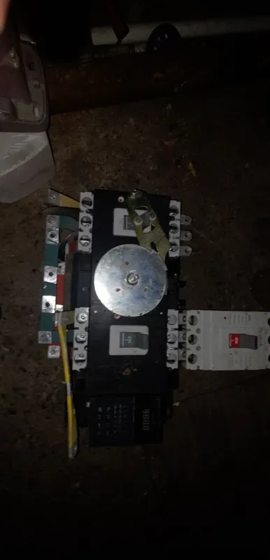 Блок АВР 315А в сборе / Автоматический ввод резерва CNC 315 Ампер б/у 2 Блок АВР 315А в сборе / Автоматический ввод резерва CNC 315 Ампер б/у 2