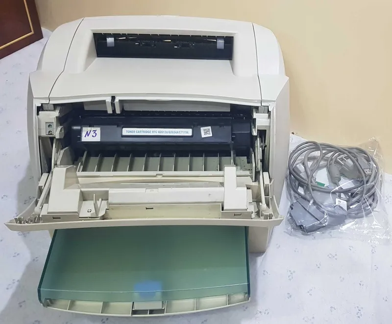 HP Laserjet 1000w printer sotiladi 3