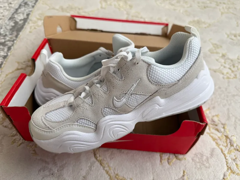 nike krossovka 4 nike krossovka 4