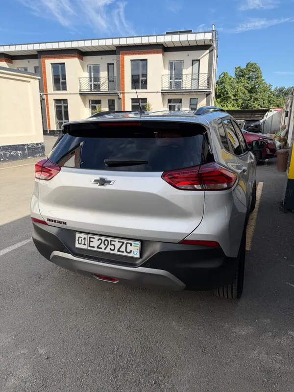 Chevrolet tracker 2 red line 2025 год 5 Chevrolet tracker 2 red line 2025 год 5