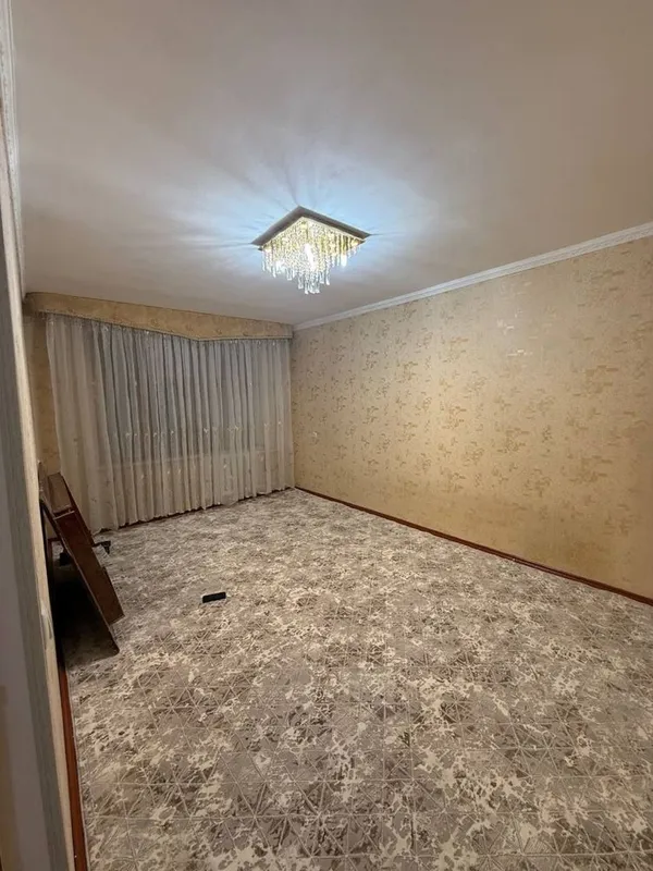 Продам 2-комнатную квартиру в Учтепе 1