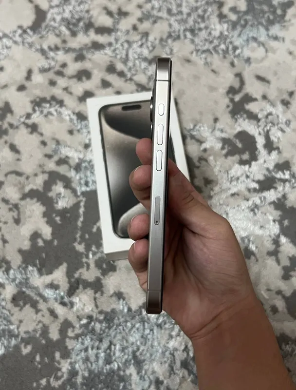 iPhone 15 Pro — фото 2