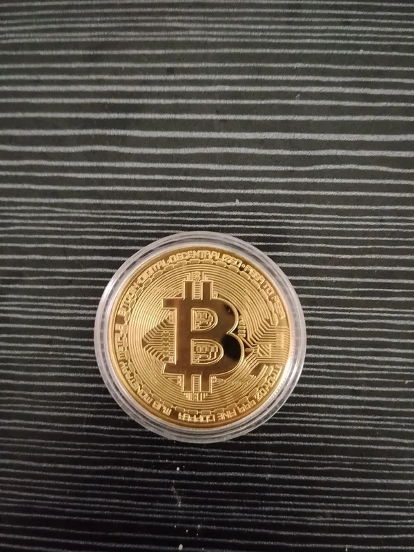 продаю манету биткоин