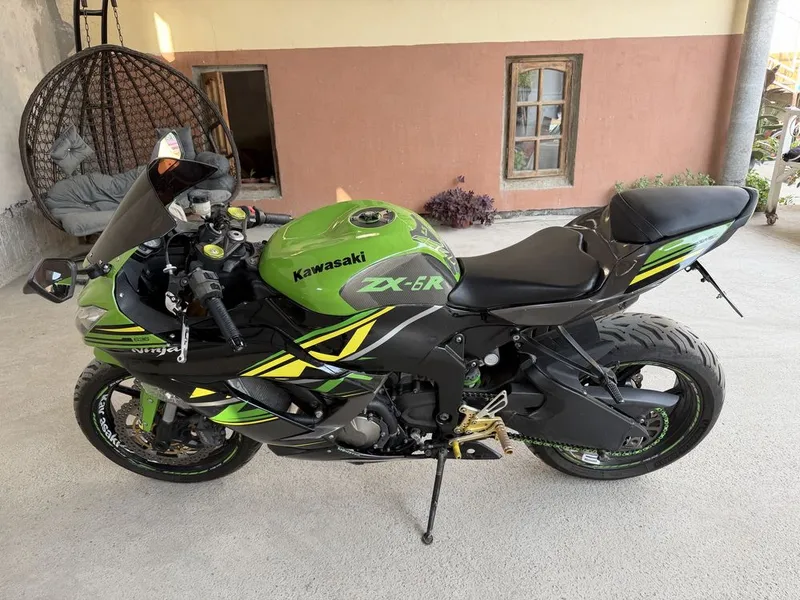 Kawasaki ZX-6R 2018 1