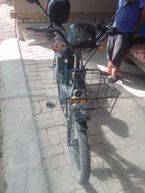Skuter velig sotiladi narxini telda kelishamiz faqat tel qilib gaplash — фото 2