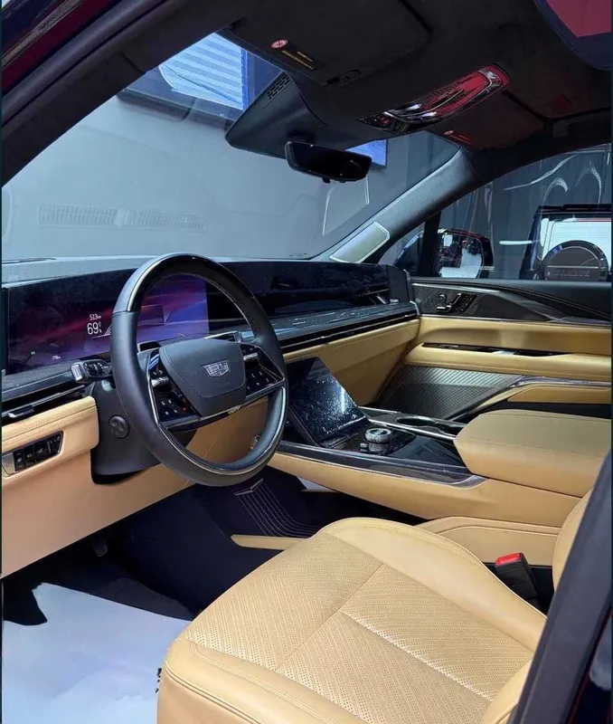 Cadillac Escalade Sport iq ev 7 Cadillac Escalade Sport iq ev 7