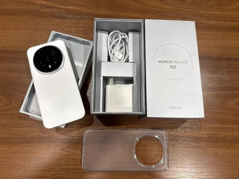 Honor Magic 8 Pro 16/512 GB CHINA 2 Honor Magic 8 Pro 16/512 GB CHINA 2