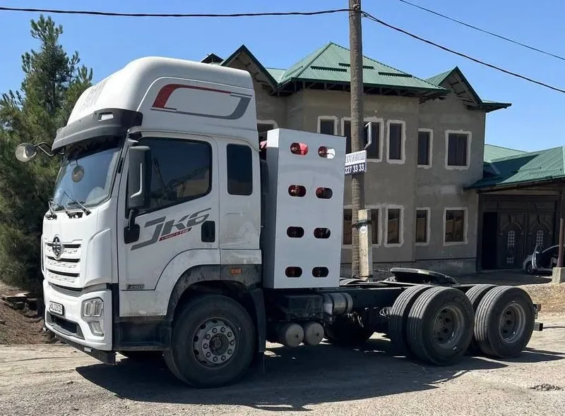 Faw Тягач сотилади 3 Faw Тягач сотилади 3