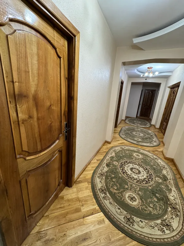 Продаю 4 комнатную квартиру — фото 8