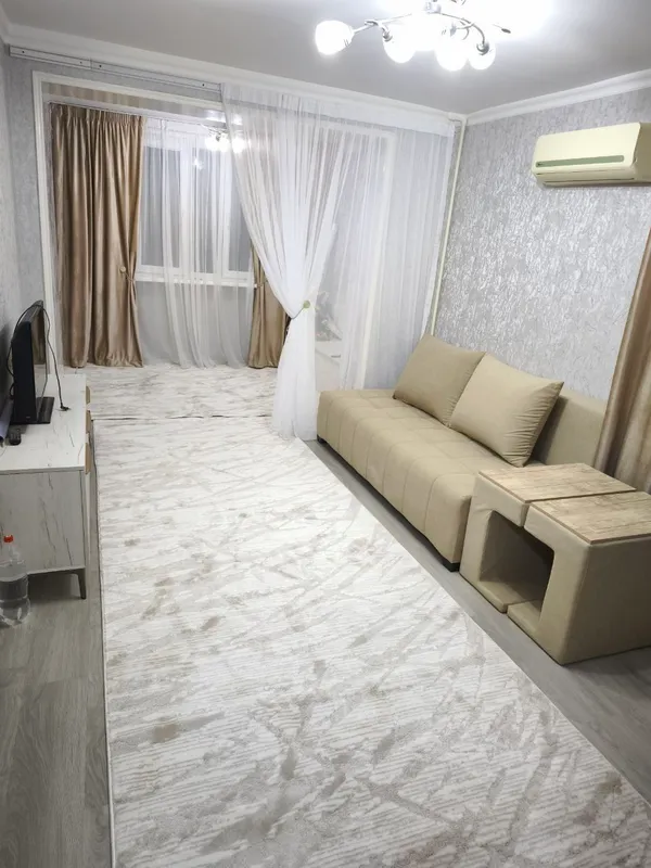 Учтепинский район 26 квартал 1*2/3/5. Балкон 2*6