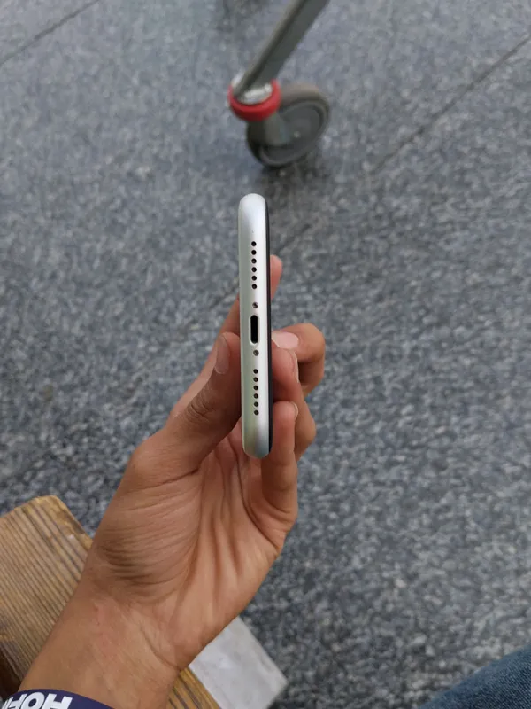 iPhone XR 3 iPhone XR 3
