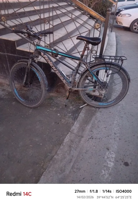 Velosiped sotiladi Velosiped sotiladi