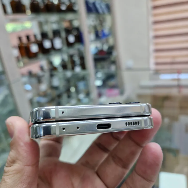 Samsung Flip5 3 Samsung Flip5 3