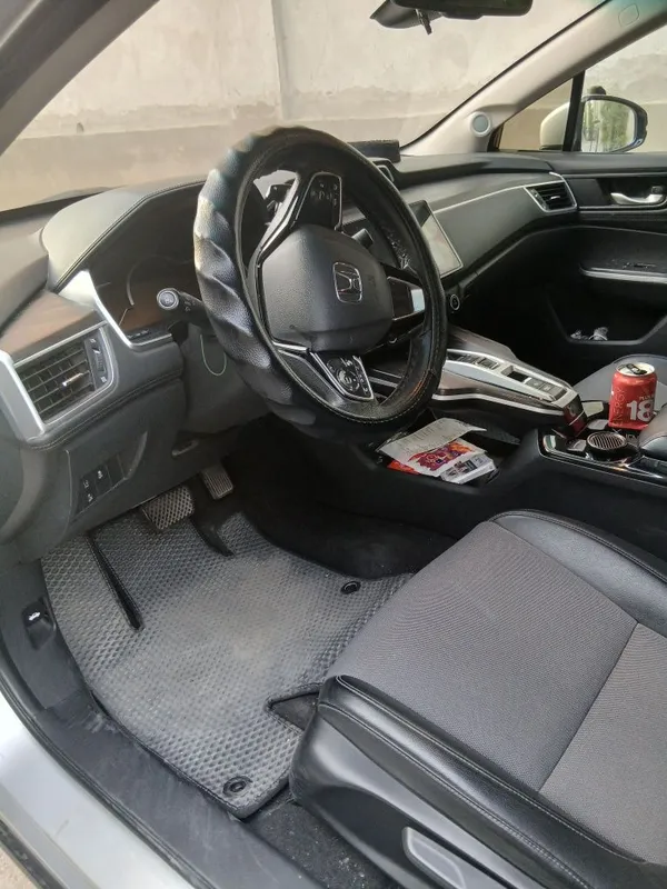 Honda clarity gybrid 4 Honda clarity gybrid 4
