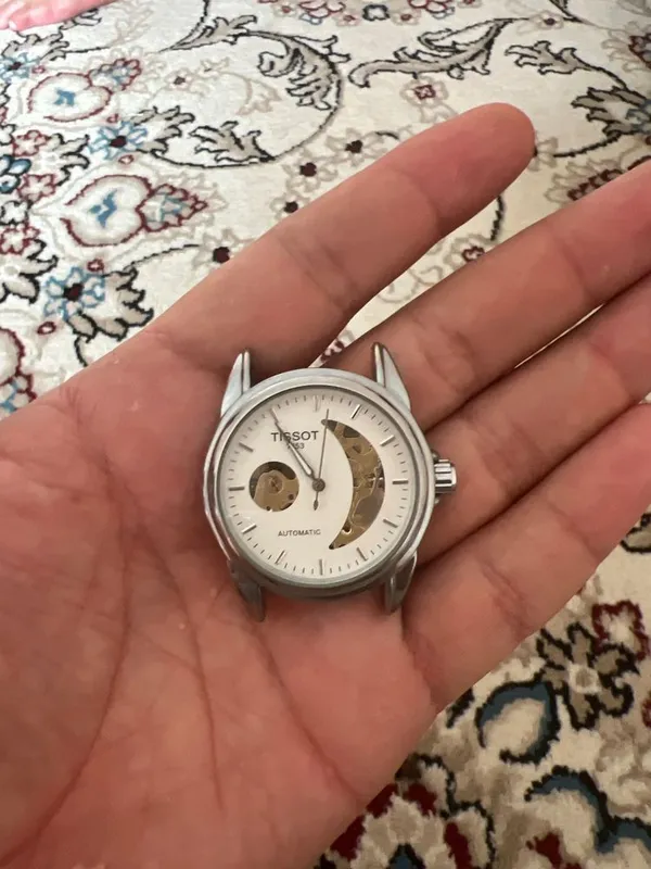 sagat satiladi TISSOT mexanika