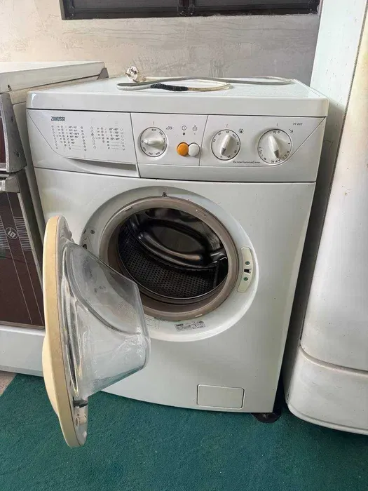 Стиральная машина "Zanussi" 2 Стиральная машина "Zanussi" 2