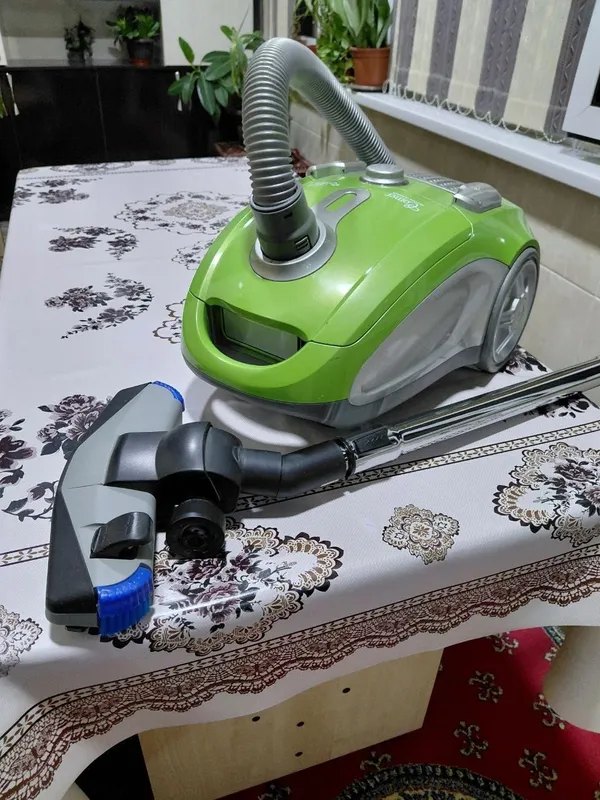 Пылесос Gomer Lotus 2200W 1