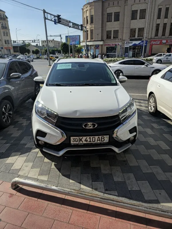 Lada x ray 2022 yili — фото 2