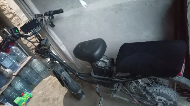 veloskuter 2 ta batareka bilan 2