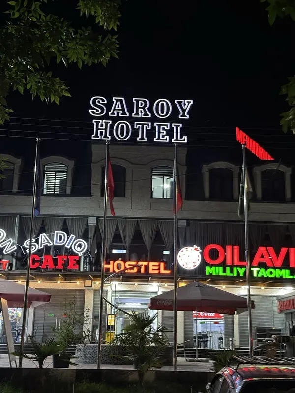 Saroy Hotel lux room mehmonhona 1