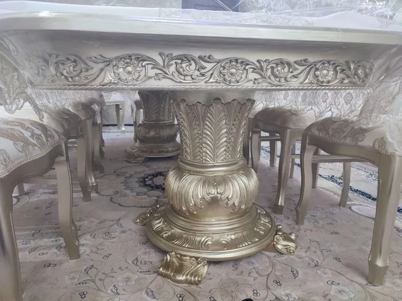 Стол и 12 стульев — фото 2
