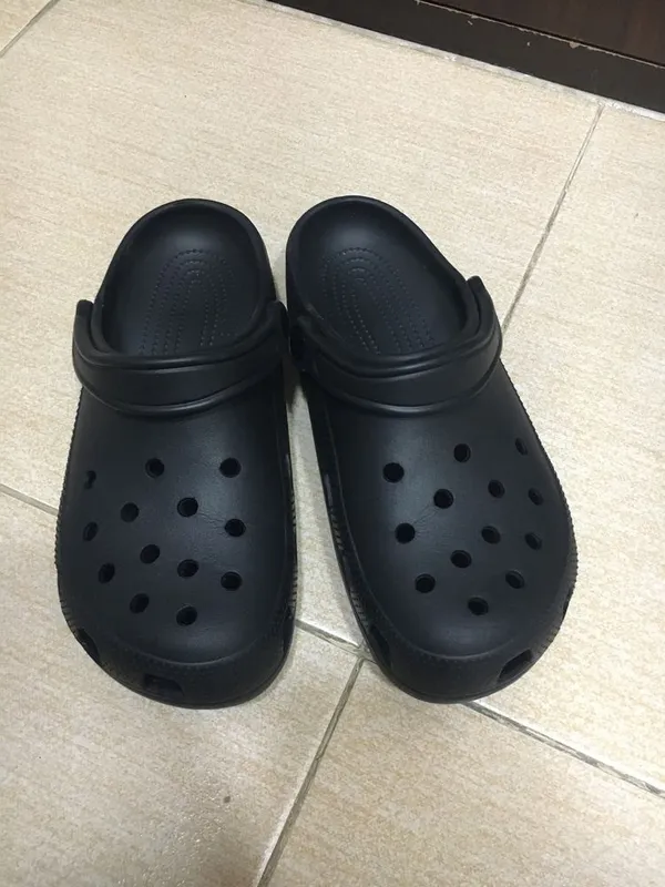 Продаются кроксы 40-41 размер 2 Продаются кроксы 40-41 размер 2
