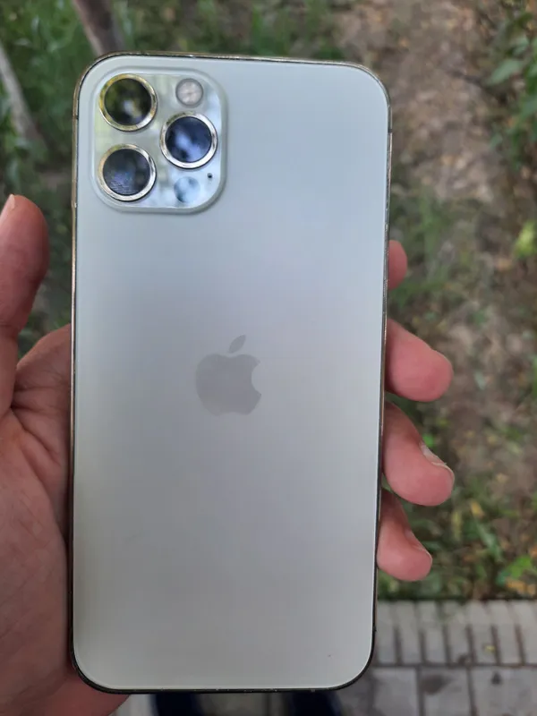 Iphonr 12 pro gold SOTILADI 3