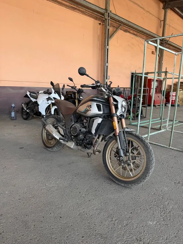 CF moto clx 700 k.s. 2 CF moto clx 700 k.s. 2