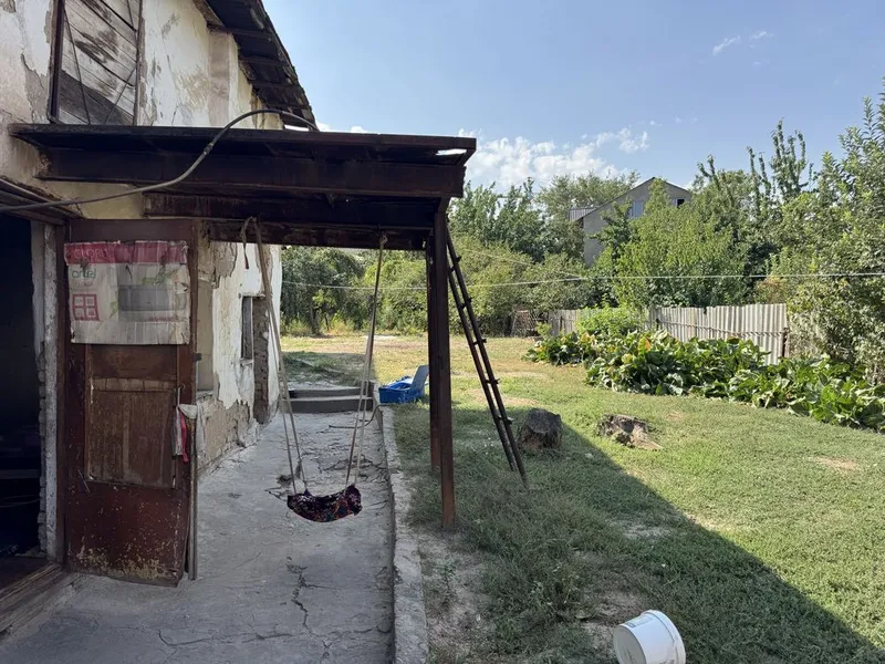 Uchastka sotiladi kadastr va hujjatlari tayyor. Manzil Qibray tumani 6